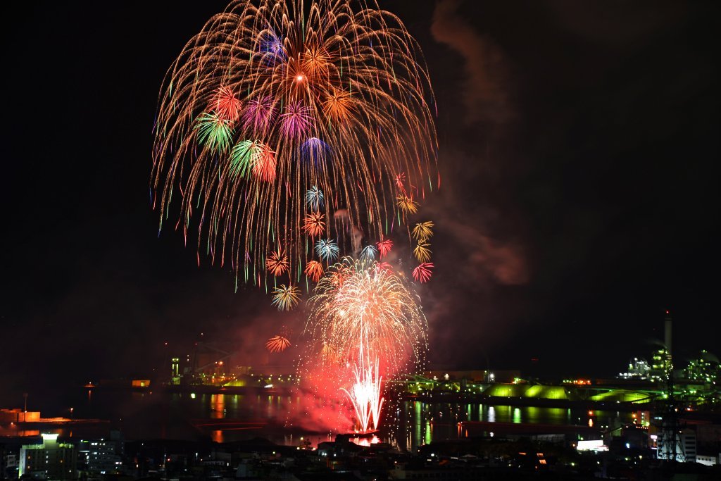四国中央市みなと祭花火大会