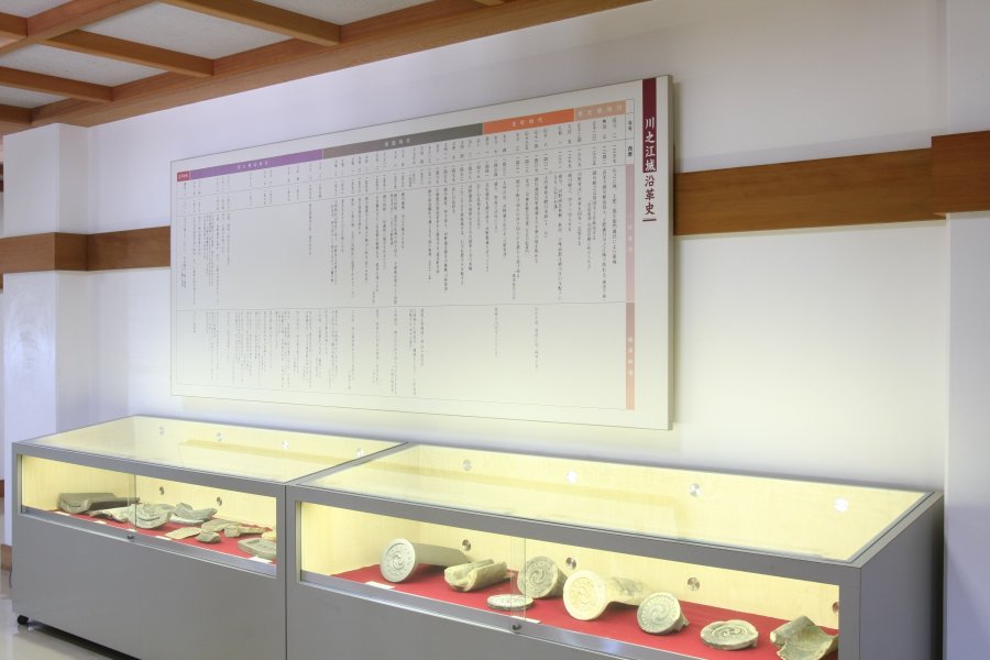 天守閣内は川之江の歴史的資料や古墳から出土した品々などが展示されており、川之江の歴史について学ぶことができる。