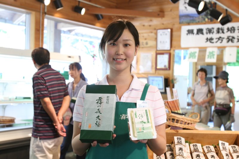 いろいろな種類の商品が豊富に揃っており、スタッフが丁寧に商品の説明をしてくれ、購入の相談にものってくれる。