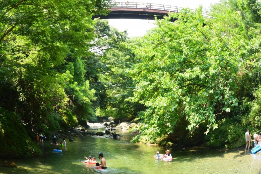 川遊び