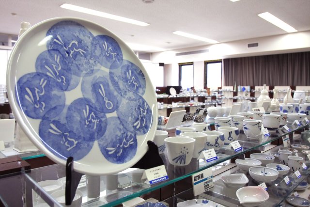 砥部焼伝統産業会館