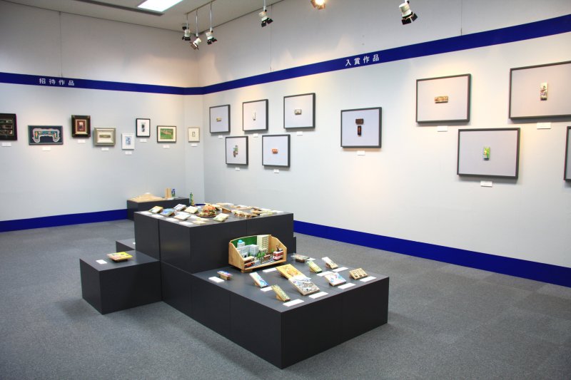 毎年開催される『全国かまぼこの板の絵展覧会』の応募作品の中から入賞した作品を展示しているコーナー。どれも魅力溢れる作品ばかり。