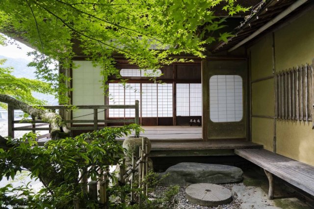臥龍山荘
