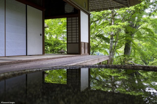 臥龍山荘