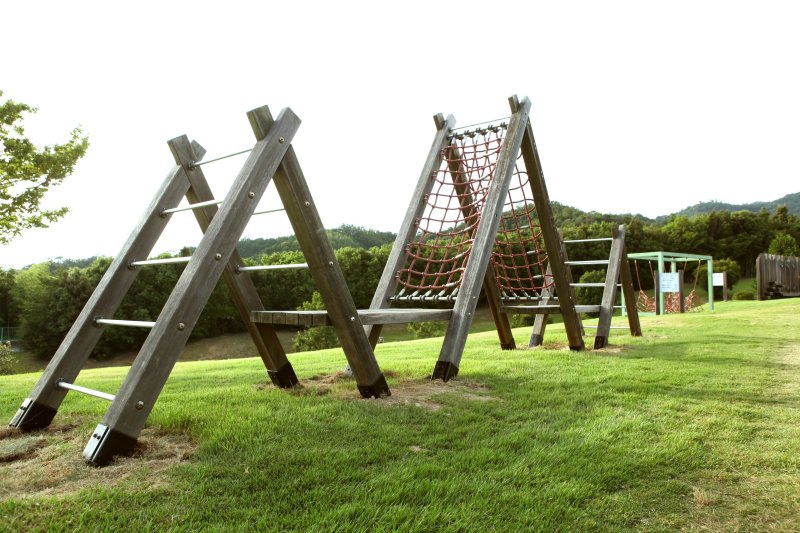 見晴らしの良い公園最上部には、中・高学年向けのトリムコース。
