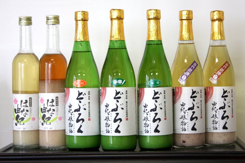 飲みやすいと若者のファンも多く、全国から注文が寄せられている。「はな由紀」という種類のどぶろくは温度調整が難しく、春と秋のみの限定販売。
