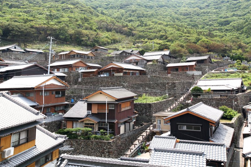 整然と積み上げられた石垣の里は、全体を見ても圧巻の光景。