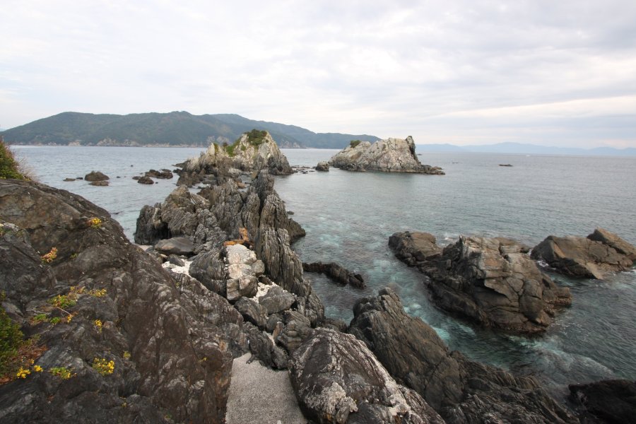太平洋の荒波が生み出した景勝地･「天嶬の鼻」。