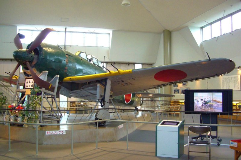 ゼロ戦に代わる新鋭機として終戦間近に開発された、旧日本海軍の最も優れた戦闘機といわれる「紫電改」。