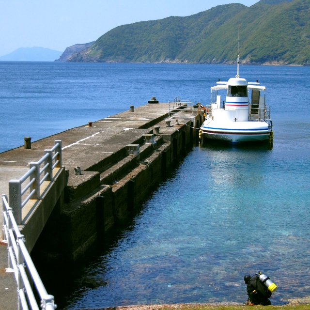 「海底が見える船」ユメカイナ・ガイヤナ／西海観光船