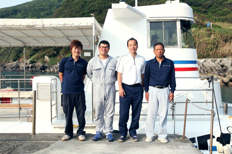優しいスタッフがいろいろ海のことを案内してくれる。