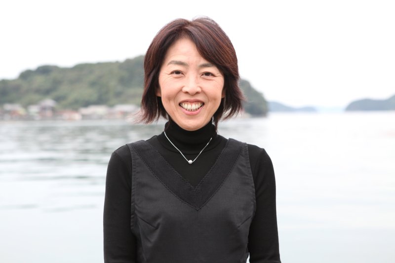 「御荘湾の自然を満喫しながら、自分だけのアクセサリー作りを楽しんでいってください」と店主。