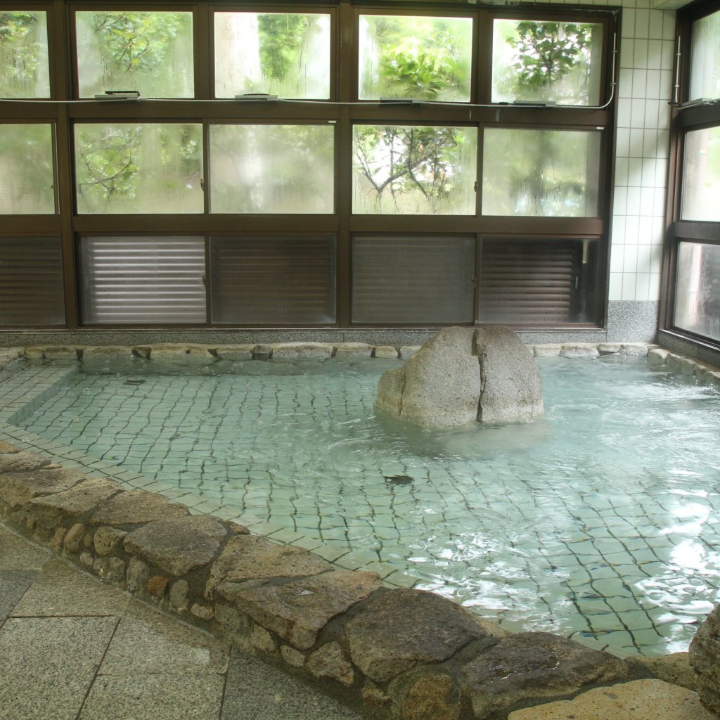 成川渓谷　高月温泉