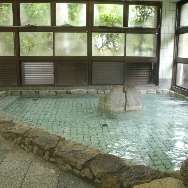 成川渓谷休養センター　高月温泉