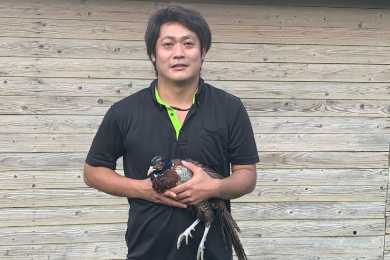 高タンパクで低カロリーな高水準のきじ料理をそのまま家庭の食卓で簡単に調理できる商品は、職員の汗と努力の賜物。
