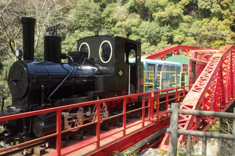 日本初の山岳鉱山専用鉄道を復元した鉱山鉄道