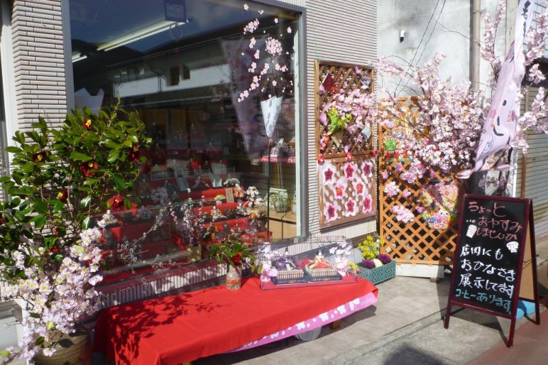 商店街飾り付け(2)