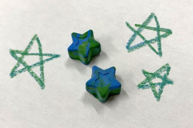 【2025】愛媛県総合科学博物館 企画展「アメイジングホログラフィックワールド～おどろきのホログラムの世界～」関連ワークショップ「星のマーブルクレヨン」