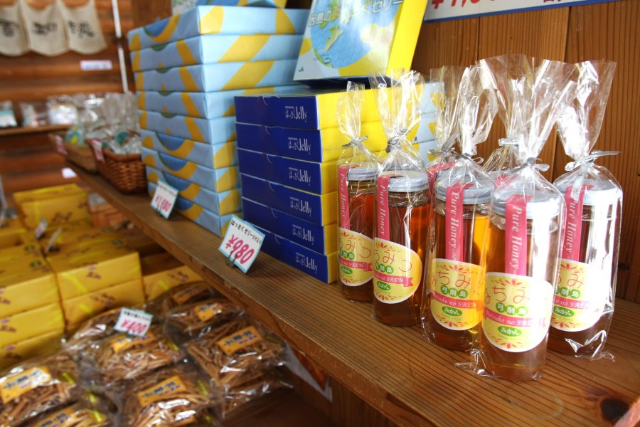 弓削島を中心に上島町の特産品を取り扱っている。