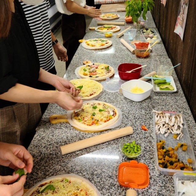 採れたて野菜をトッピング！農家民宿でピザ焼き体験