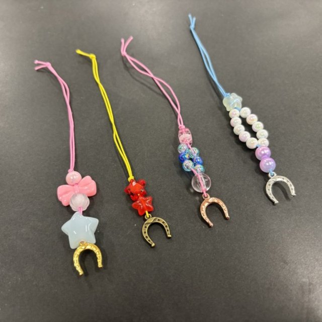 愛媛県総合科学博物館　新春イベント「開運アイテム蹄鉄ストラップ」