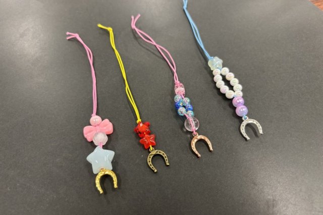 愛媛県総合科学博物館　新春イベント「開運アイテム蹄鉄ストラップ」