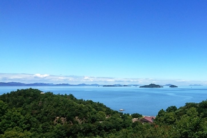 レストランからは瀬戸内海が一望できる