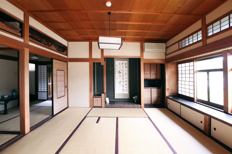 一日一組（10名まで）限定の貸切宿。一棟貸し切りの贅沢な気分が味わえる。