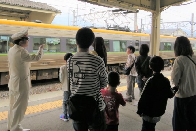 夏休み鉄道教室「JR伊予西条駅探検」