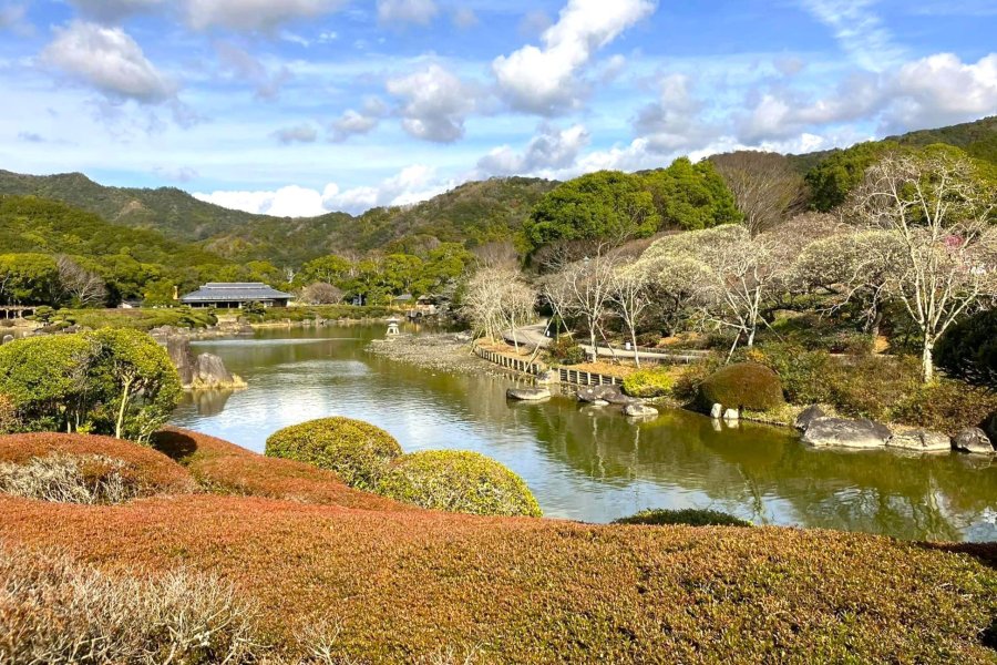 日本庭園と四季の花暦を津島で楽しむ