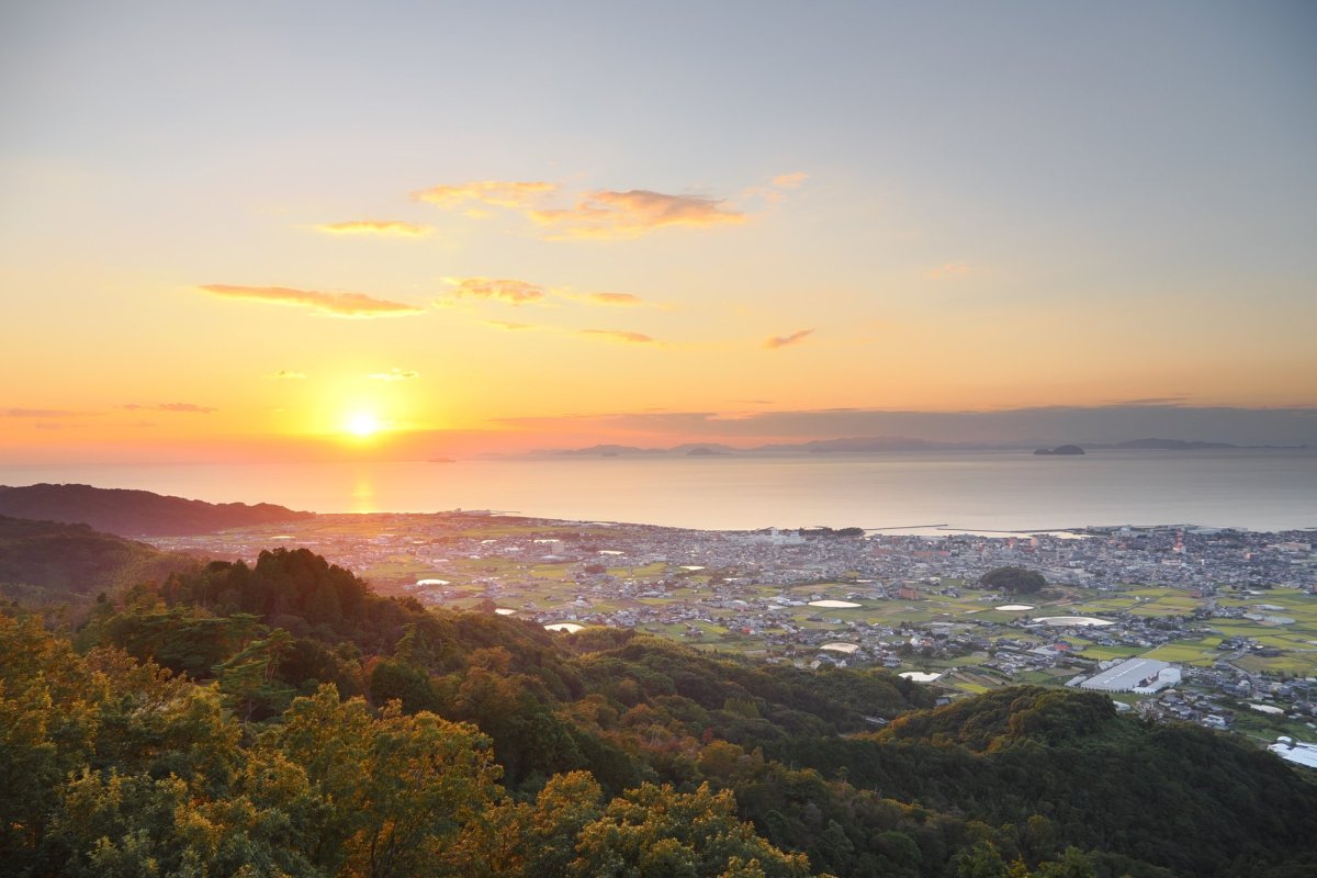 風と静寂に包まれる休日。伊予市「宝珠寺」と「谷上山第二展望台」へ心の深呼吸に出かけてきました