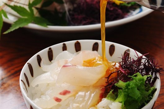 宇和島市内（昼食：鯛めし）