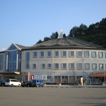 ［道の駅］小松オアシス「石鎚山ハイウェイオアシス館」