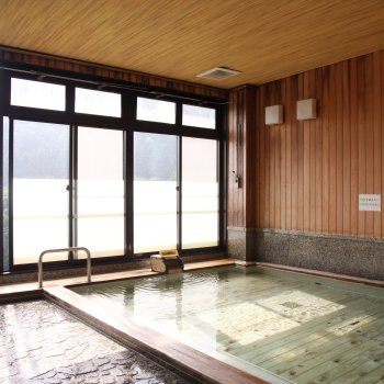 本谷温泉館