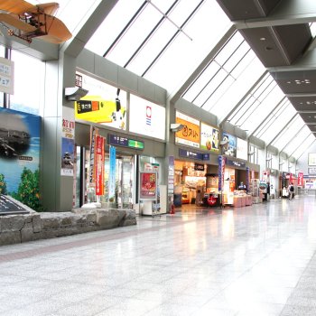 松山空港