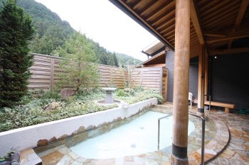宝泉坊温泉
