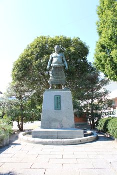 横綱前田山記念公園