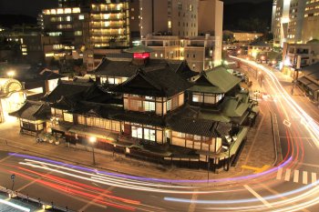 道後温泉夜景
