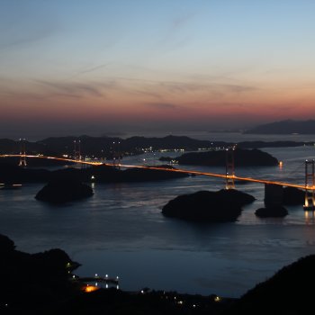 来島海峡大橋群夜景