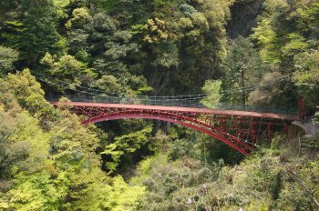 遠登志橋