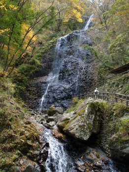 白猪の滝（秋）