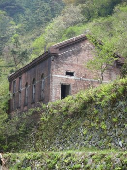 東平　旧東平第三変電所建屋