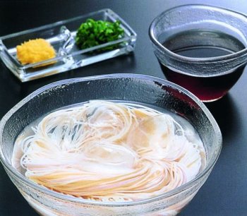 五色そうめん