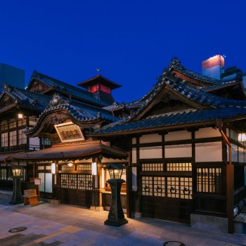 道後温泉本館　外観（南西・夜）D1