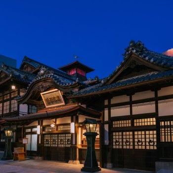 道後温泉本館　外観（南西・夜）D2