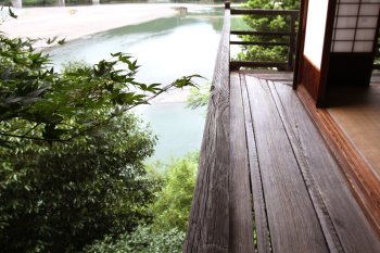 臥龍山荘13